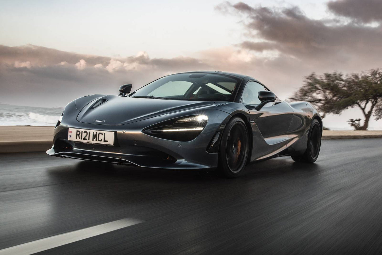2025 McLaren 750S 2dr Coupe (4.0L 8cyl Turbo 7AM)
