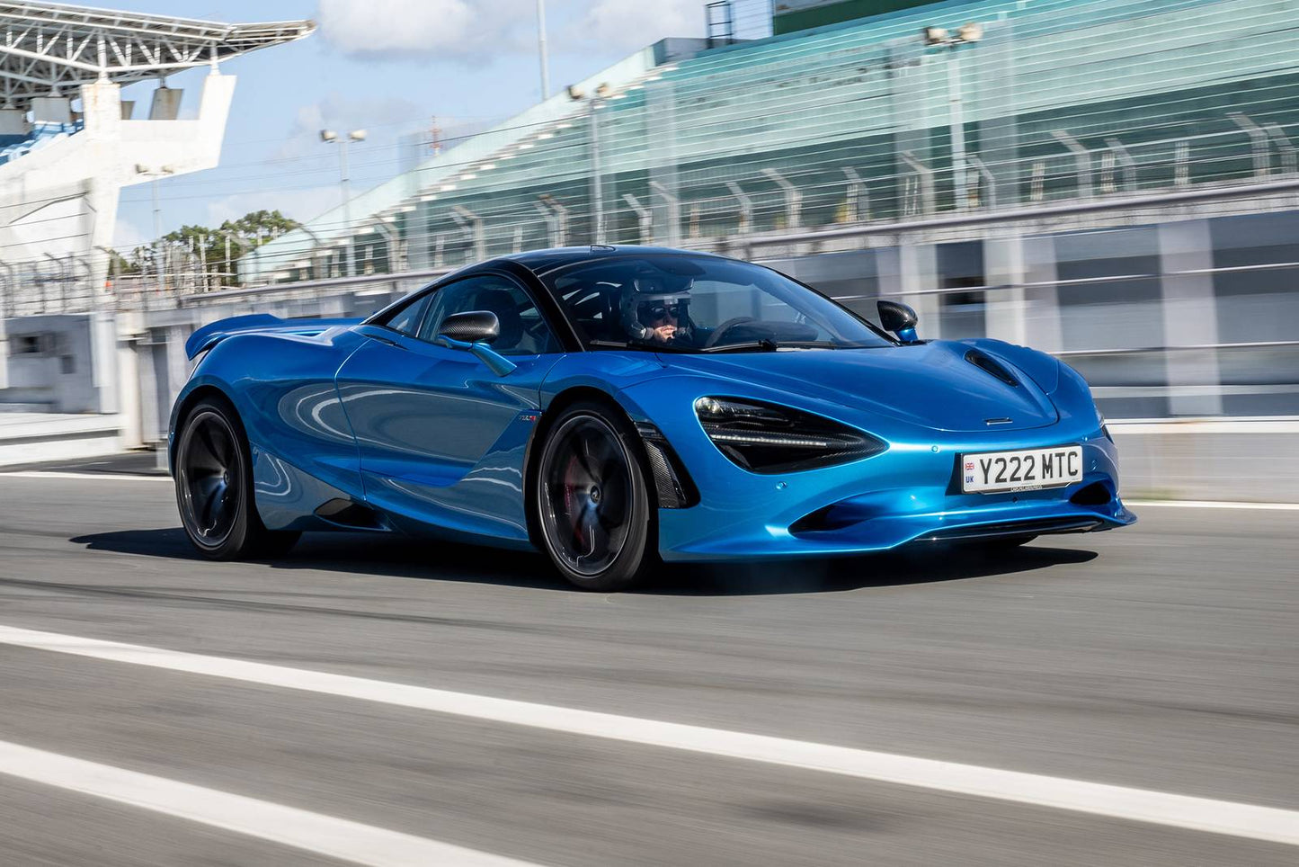 2025 McLaren 750S 2dr Coupe (4.0L 8cyl Turbo 7AM)