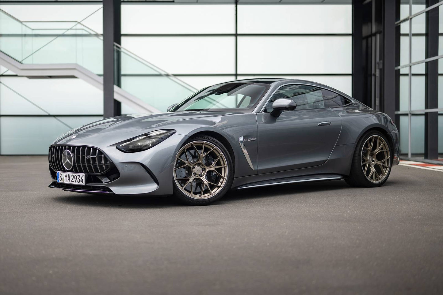 2025 Mercedes-Benz AMG GT 63 S E PERFORMANCE 2dr Coupe AWD (4.0L 8cyl Turbo gas/electric plug-in hybrid 9A)