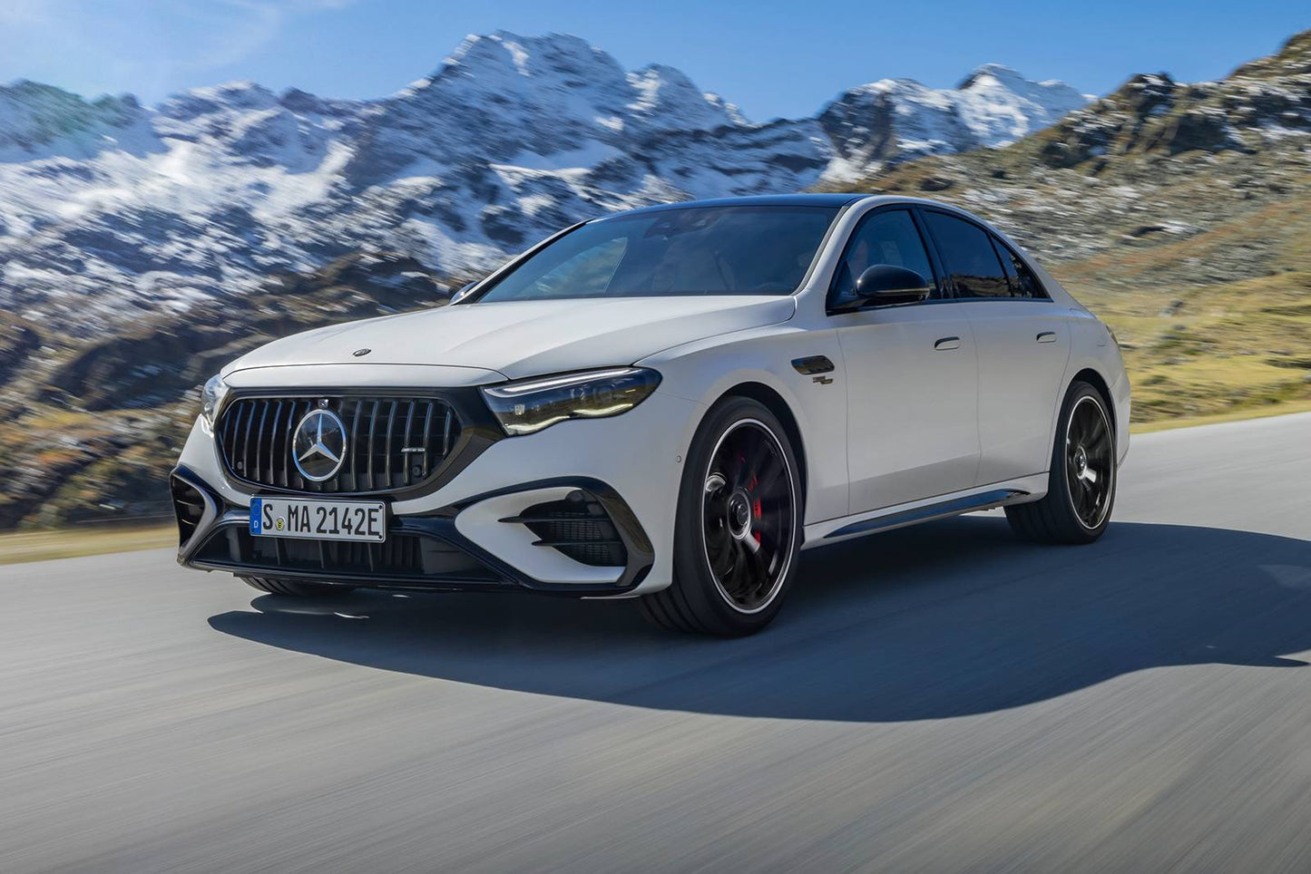 2025 Mercedes-Benz E-Class AMG E 53 HYBRID 4dr Sedan AWD (3.0L 6cyl Turbo gas/electric plug-in hybrid 9A)