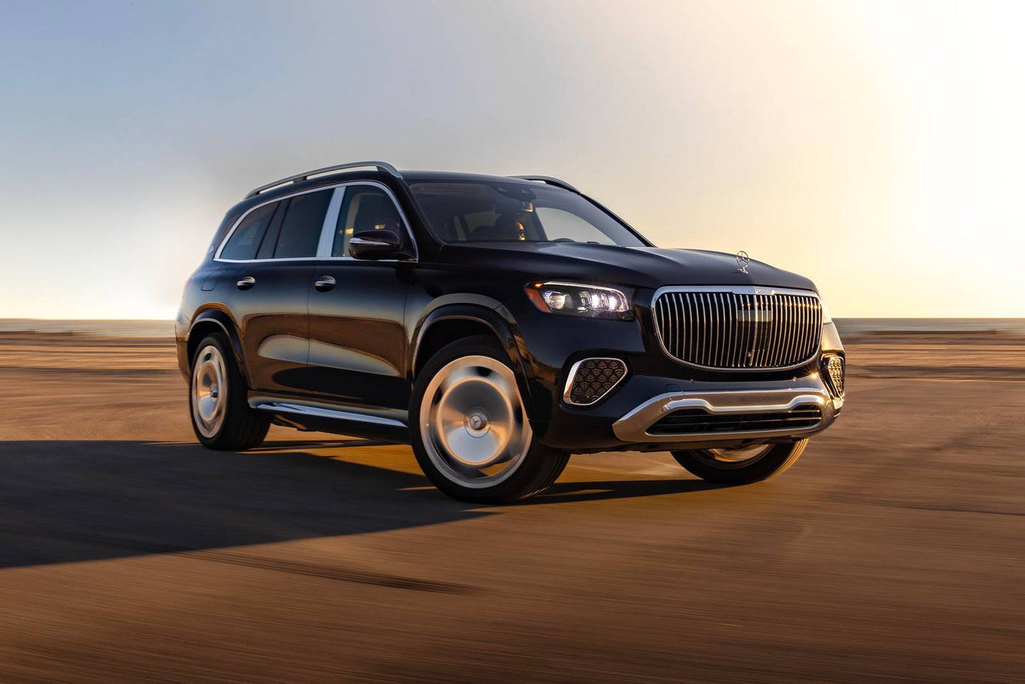 2025 Mercedes-Benz Maybach GLS GLS 600 4dr SUV AWD (4.0L 8cyl Turbo gas/electric mild hybrid 9A)