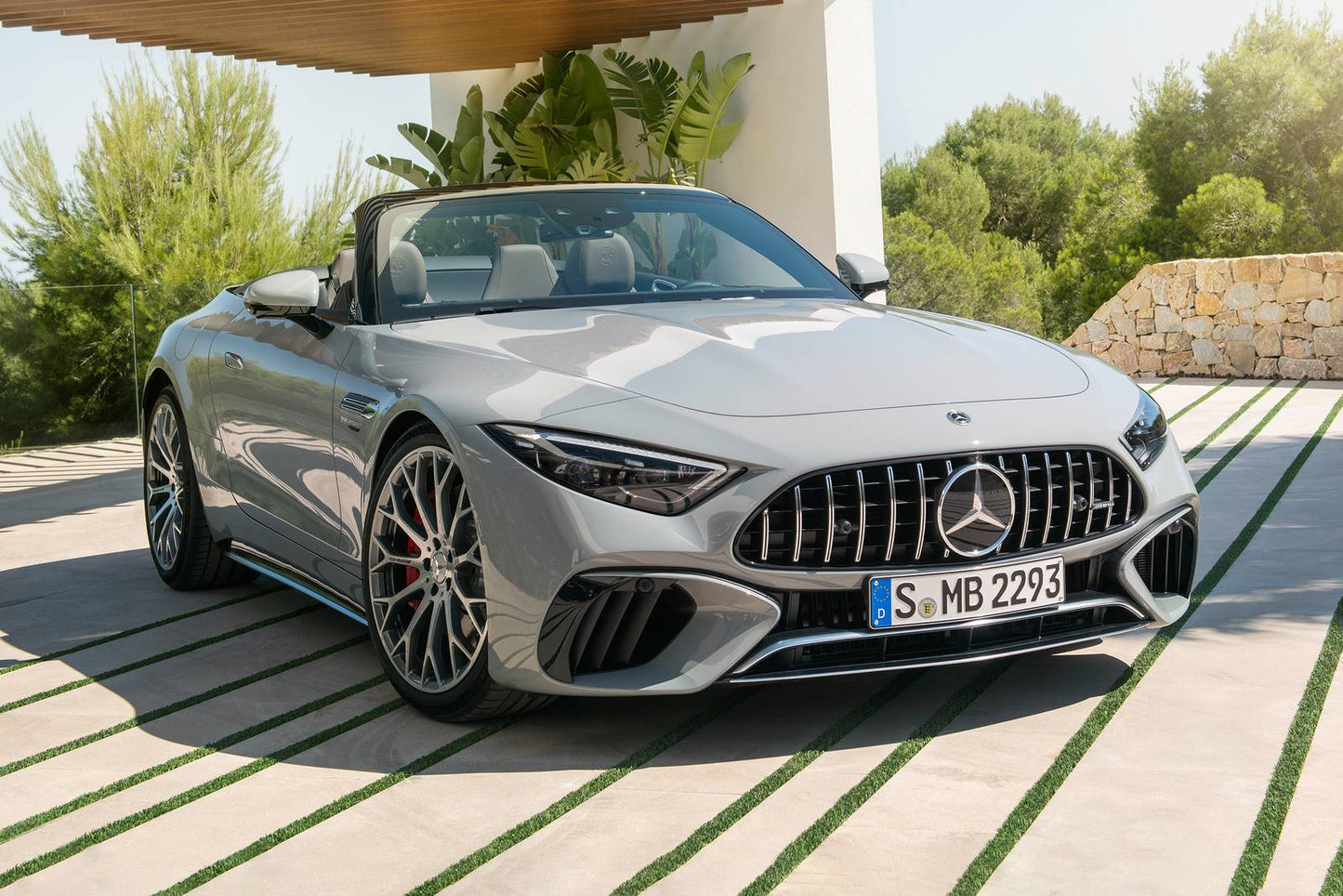 2025 Mercedes-Benz SL-Class AMG SL 63 S E PERFORMANCE 2dr Convertible AWD (4.0L 8cyl Turbo gas/electric plug-in hybrid 9A)