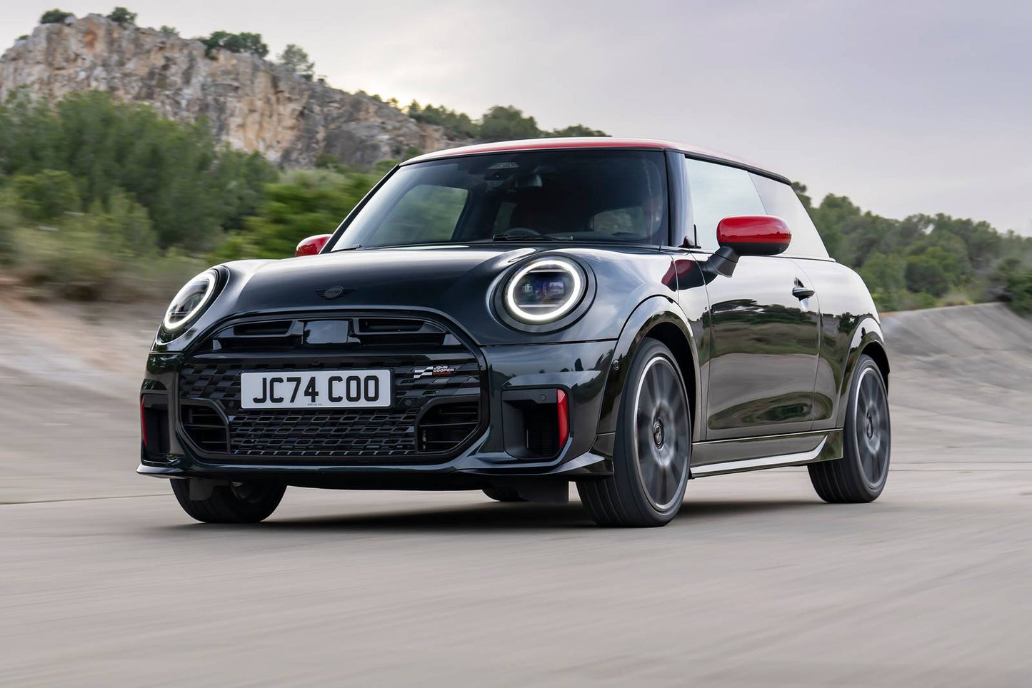 2025 MINI Cooper JCW Iconic 2dr Hatchback (2.0L 4cyl Turbo 7AM)