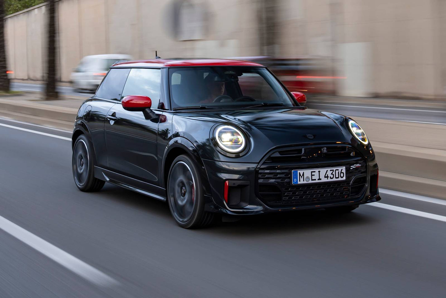 2025 MINI Cooper Iconic 2dr Hatchback (2.0L 4cyl Turbo 7AM)