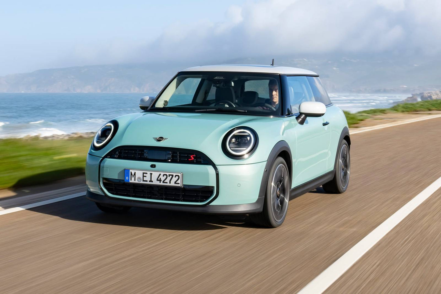 2025 MINI Cooper JCW Signature 2dr Hatchback (2.0L 4cyl Turbo 7AM)
