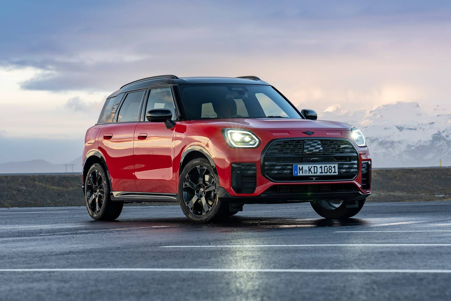 2025 MINI Countryman JCW ALL4 Signature Plus 4dr SUV AWD (2.0L 4cyl Turbo 7AM)