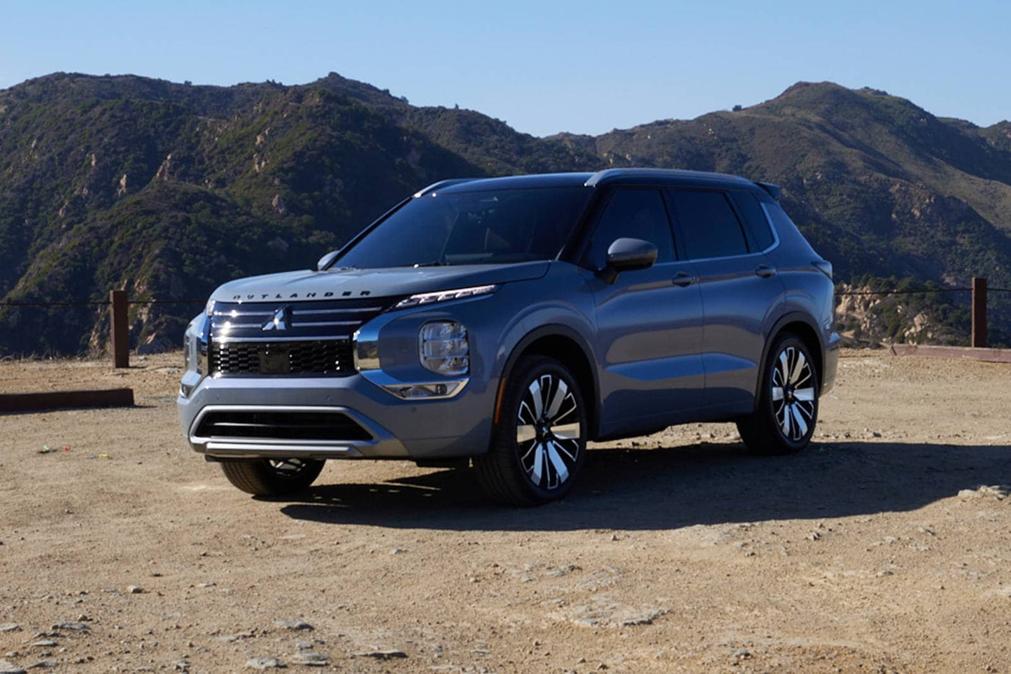 2025 Mitsubishi Outlander ES 4dr SUV AWD (2.5L 4cyl CVT)