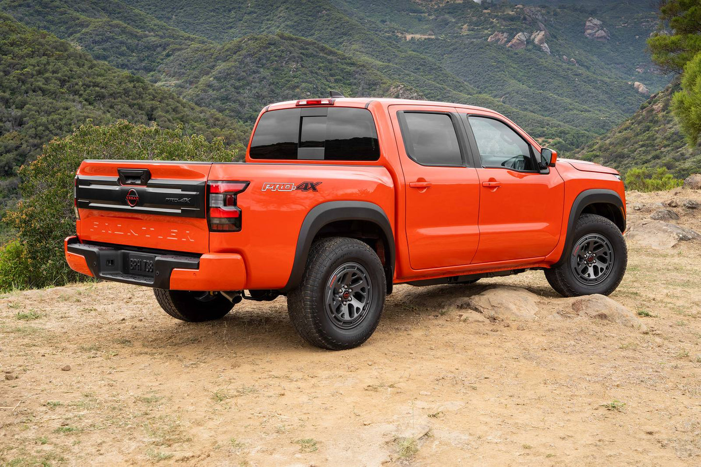 2025 Nissan Frontier S 4dr Crew Cab 4WD 5.0 ft. SB (3.8L 6cyl 9A)