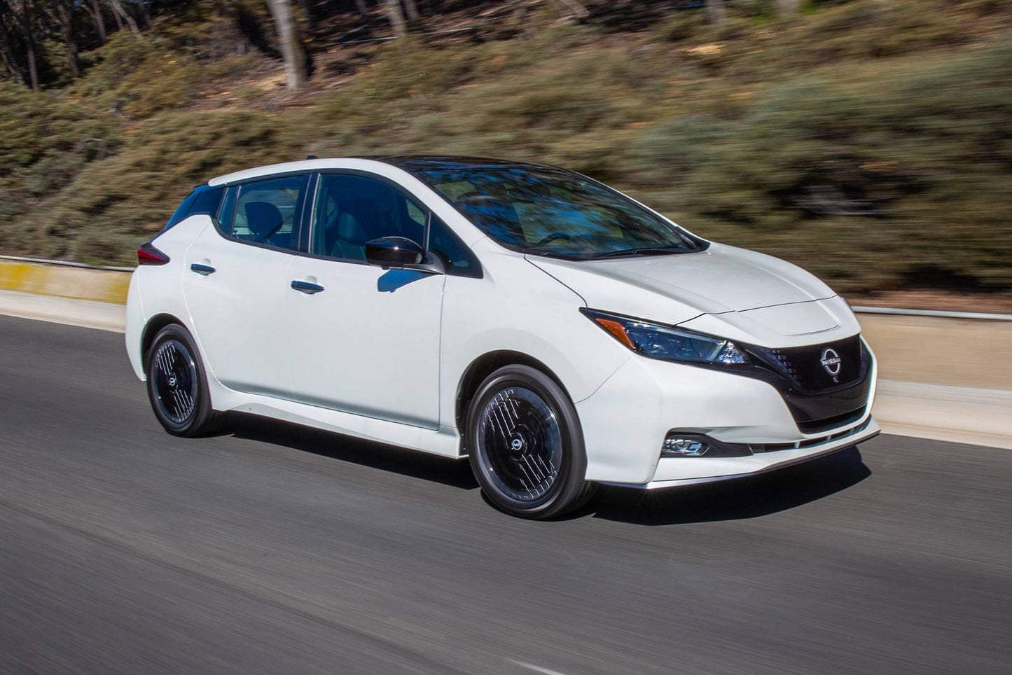 2025 Nissan LEAF S 4dr Hatchback (electric DD)