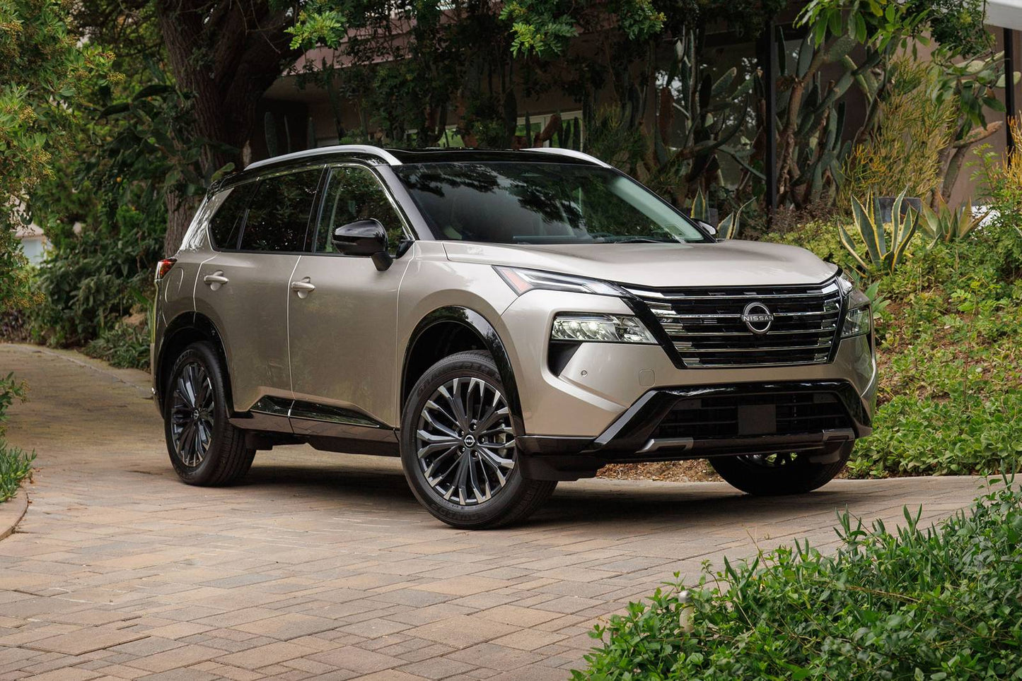 2025 Nissan Rogue S 4dr SUV (1.5L 3cyl Turbo CVT)