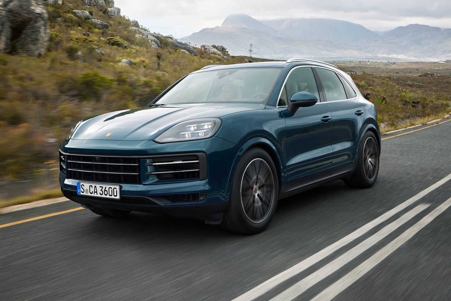 2025 Porsche Cayenne S E-Hybrid 4dr SUV AWD (3.0L 6cyl Turbo gas/electric plug-in hybrid 8A)