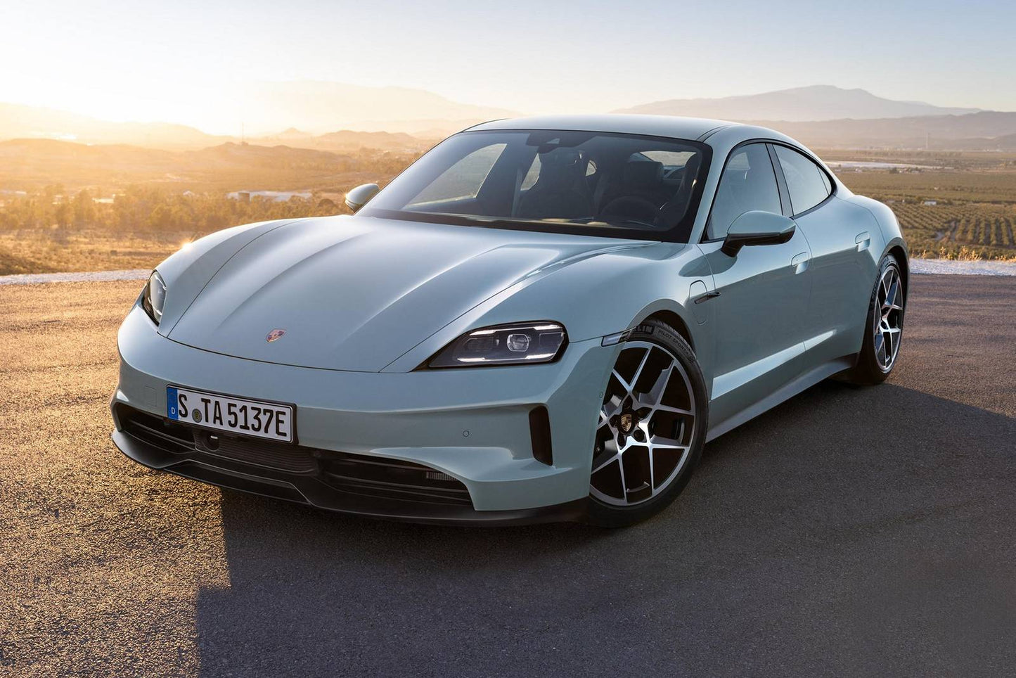 2025 Porsche Taycan Turbo 4dr Sedan AWD (electric 2A)