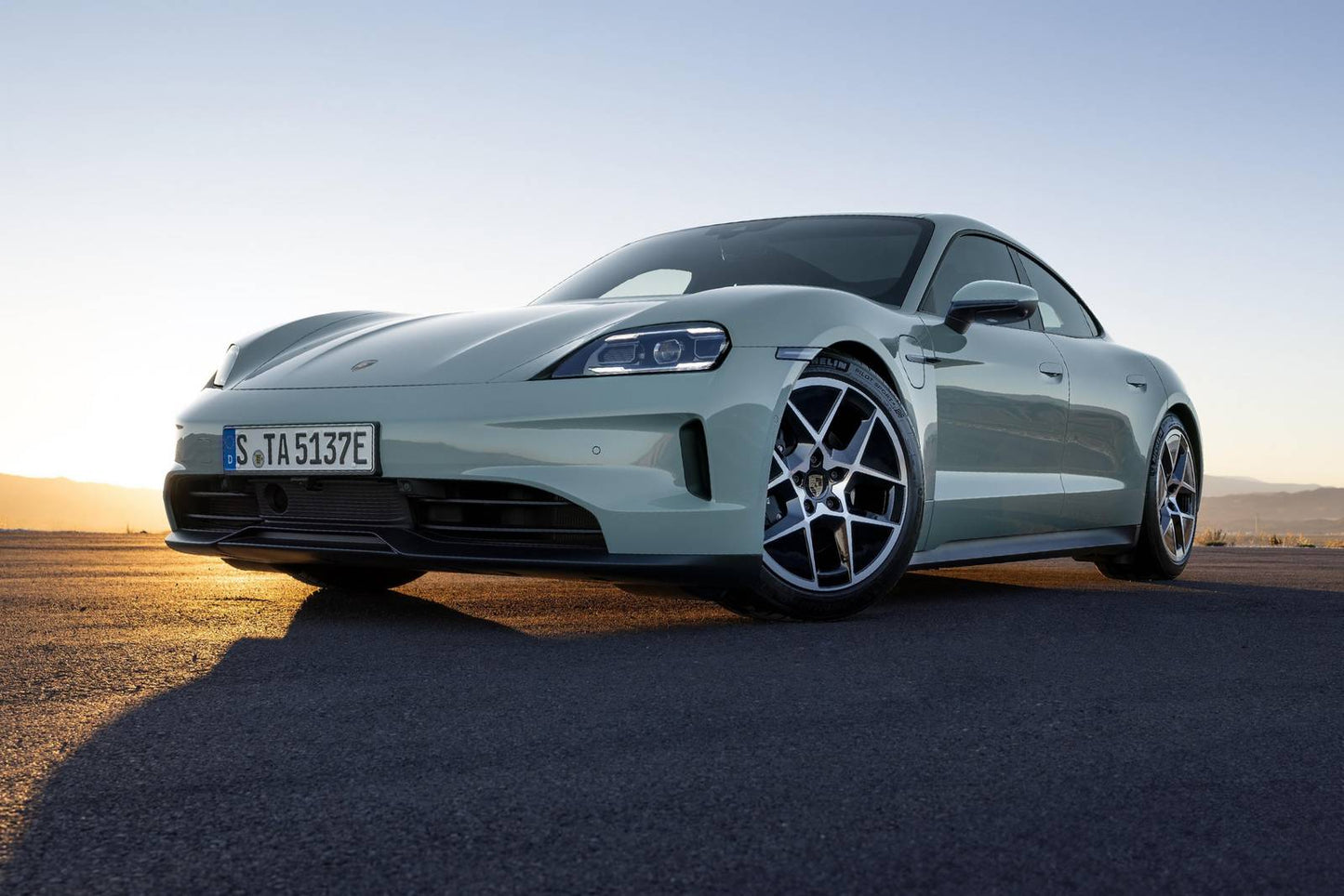 2025 Porsche Taycan Turbo Cross Turismo 4dr Wagon AWD (electric 2A)