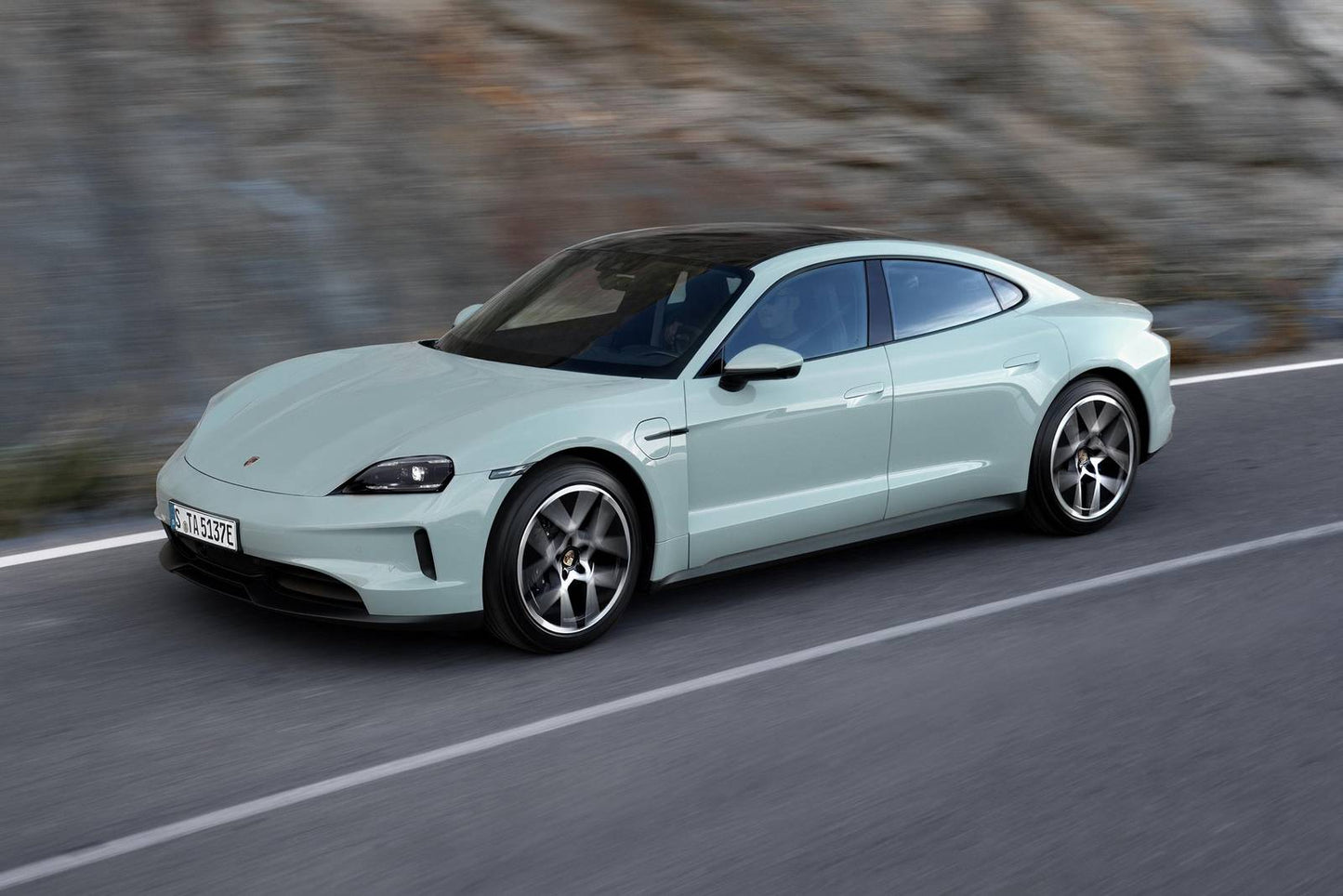 2025 Porsche Taycan Turbo GT with Weissach Package 4dr Sedan AWD (electric 2A)