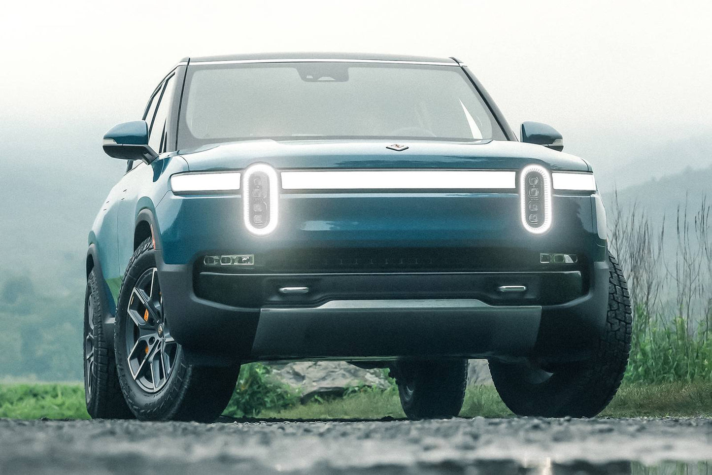 2025 Rivian R1S California Dune 4dr SUV AWD w/Max Battery (electric DD)