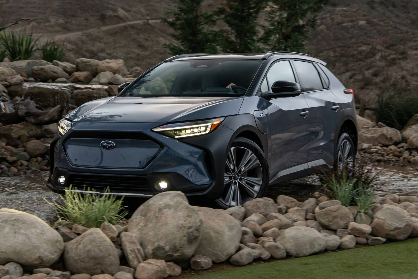 2025 Subaru Solterra Premium 4dr SUV AWD (electric DD)