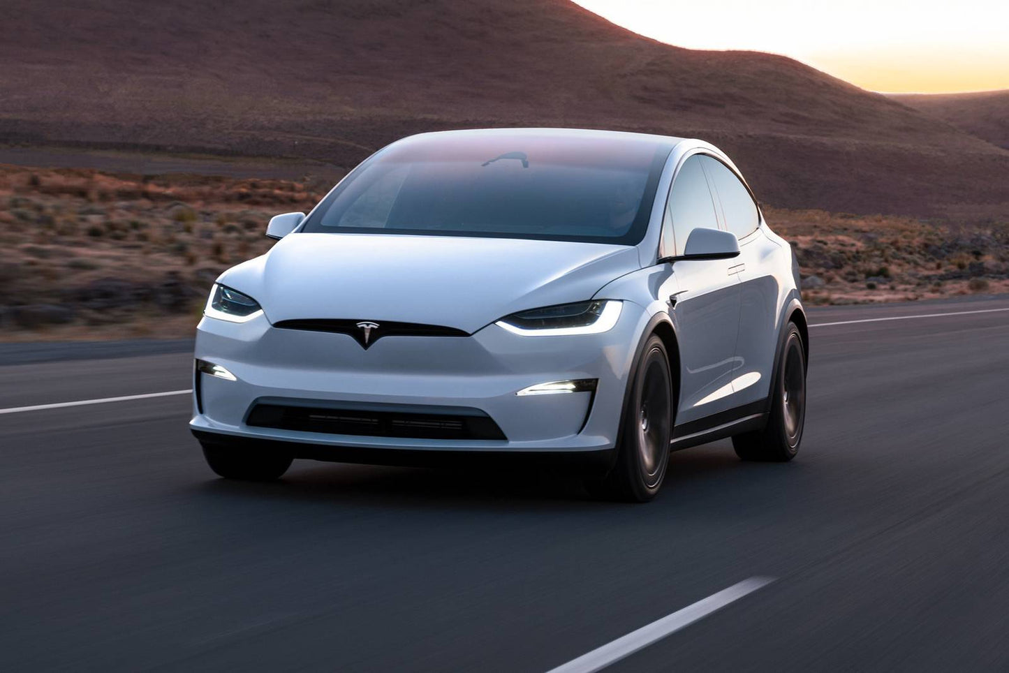 2025 Tesla Model X 4dr SUV AWD (electric DD)