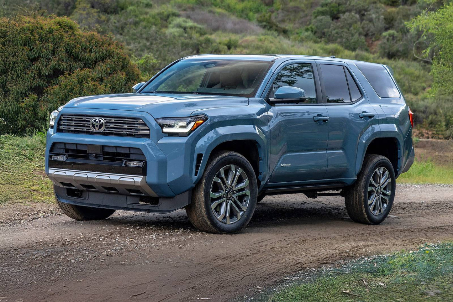 2025 Toyota 4Runner SR5 4dr SUV (2.4L 4cyl Turbo 8A)
