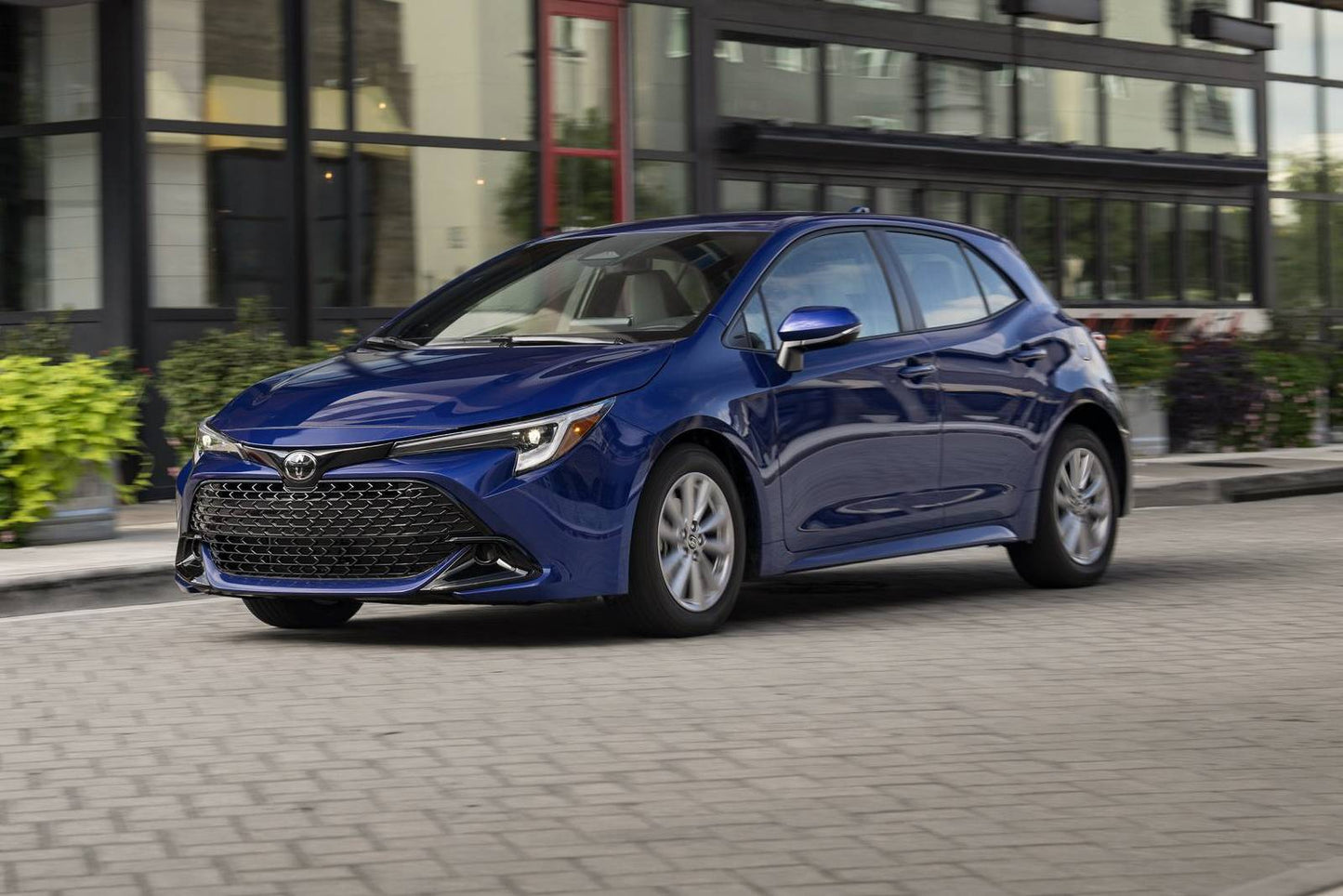 2025 Toyota Corolla Hatchback SE 4dr Hatchback (2.0L 4cyl CVT)
