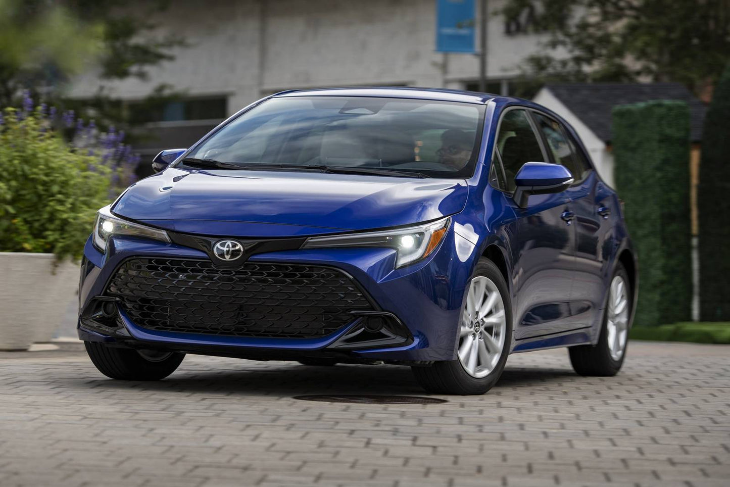 2025 Toyota Corolla Hatchback XSE 4dr Hatchback (2.0L 4cyl CVT)