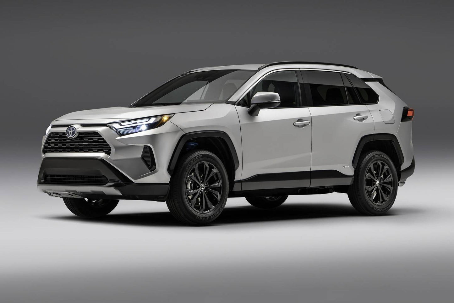 2025 Toyota RAV4 Hybrid XLE Premium 4dr SUV AWD (2.5L 4cyl gas/electric hybrid CVT)