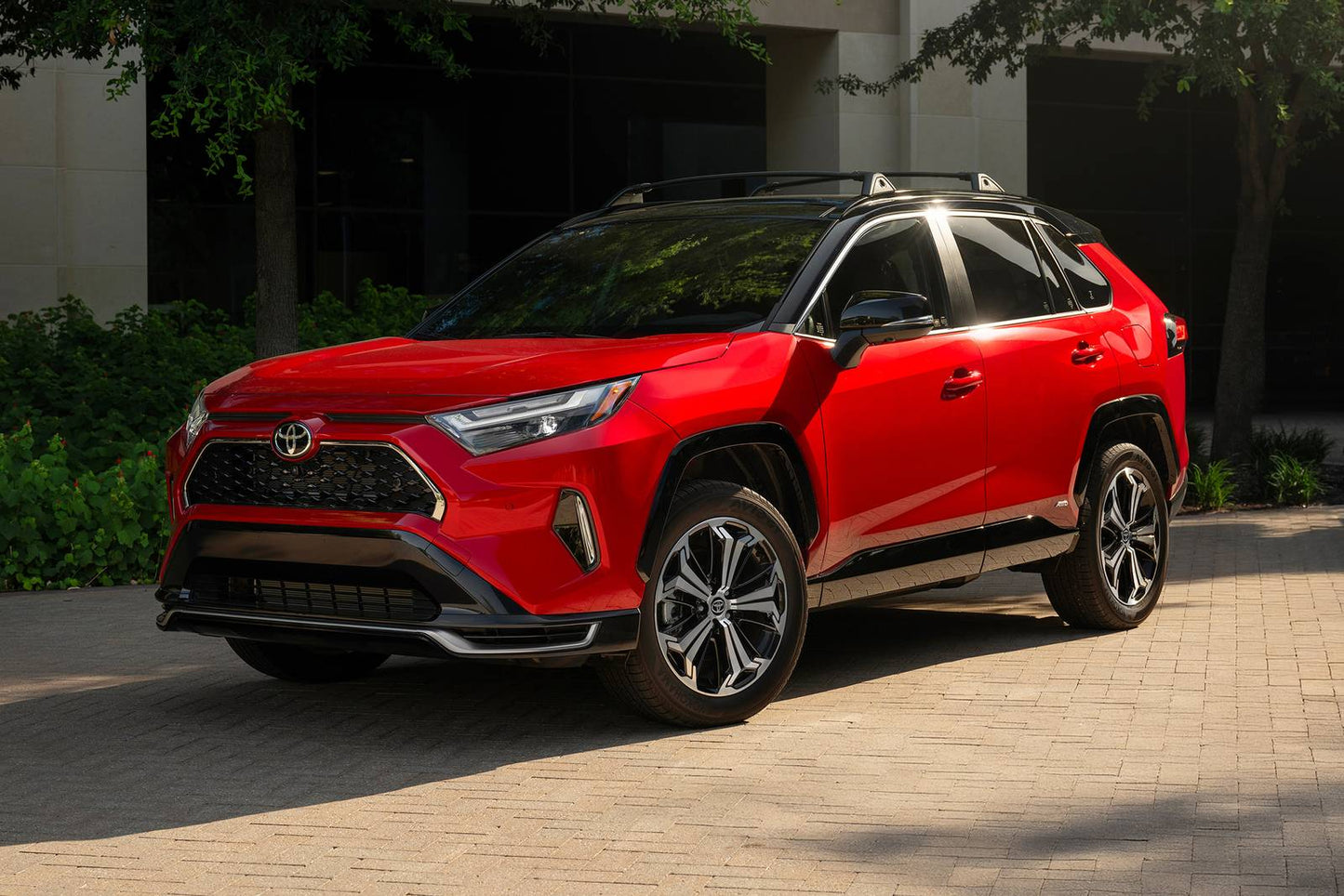 2025 Toyota RAV4 Plug-In Hybrid XSE 4dr SUV AWD (2.5L 4cyl gas/electric plug-in hybrid CVT)