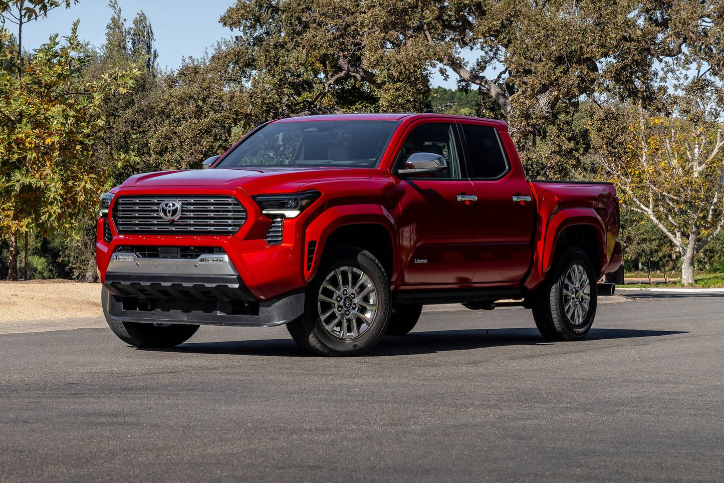 2025 Toyota Tacoma TRD Off-Road 4dr Double Cab 4WD 5.0 ft. SB (2.4L 4cyl Turbo gas/electric hybrid 8A)