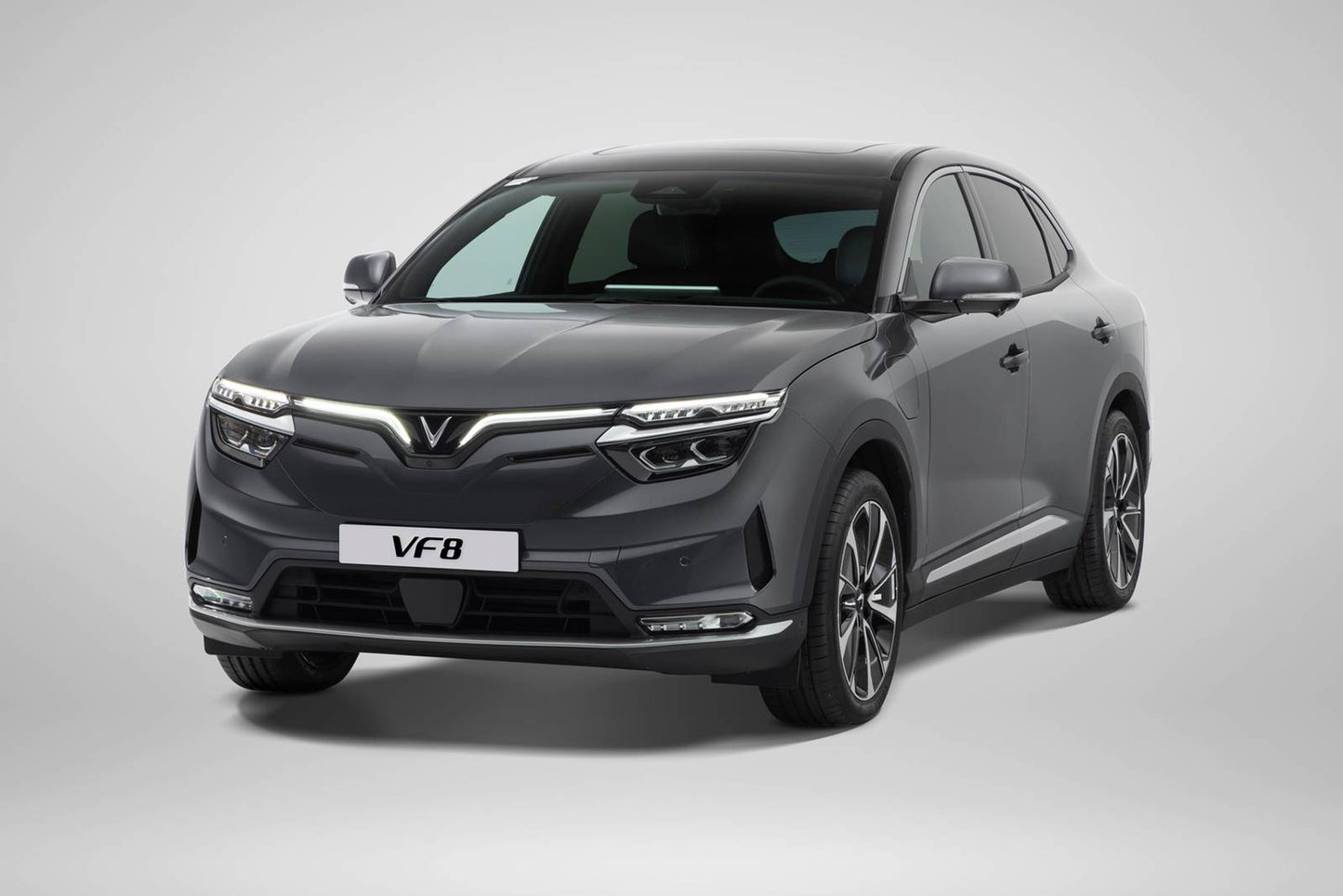 2025 VinFast VF 8 PLUS 4dr SUV AWD (electric DD)