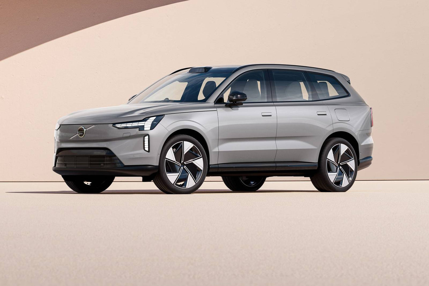 2025 Volvo EX90 Twin Motor Plus 4dr SUV AWD w/7 Seats (electric DD)