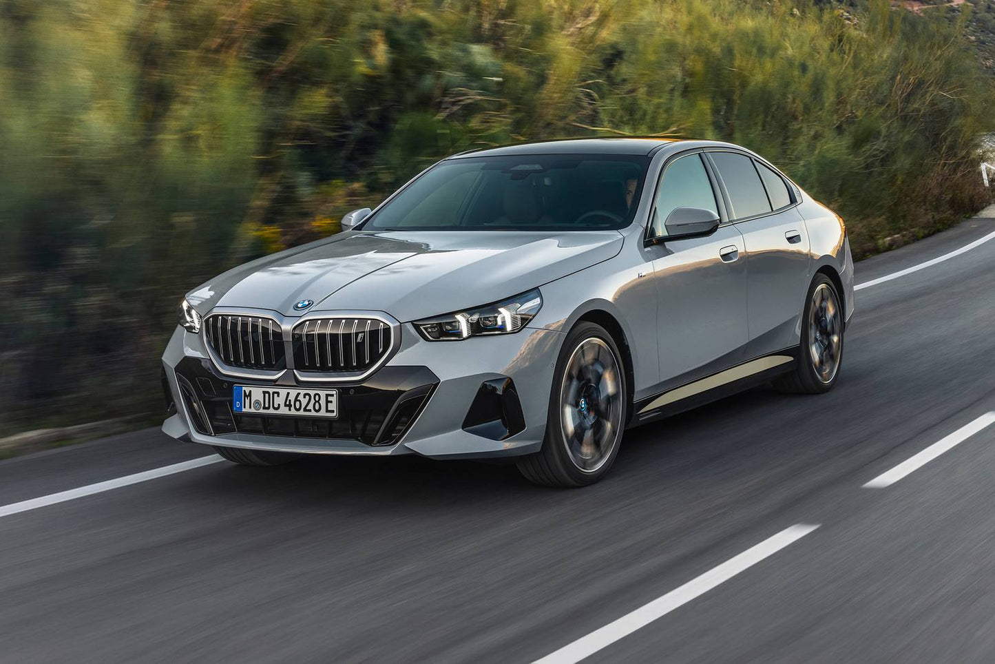 2026 BMW i5 xDrive40 4dr Sedan AWD (electric DD)