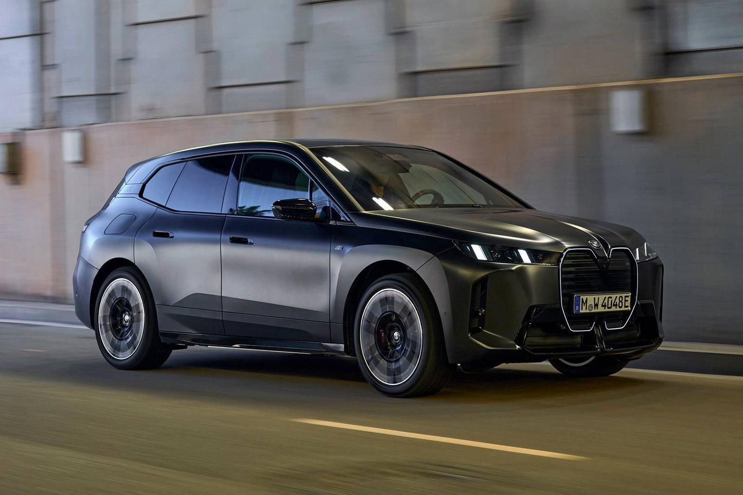 2026 BMW iX M70 4dr SUV AWD (electric DD)