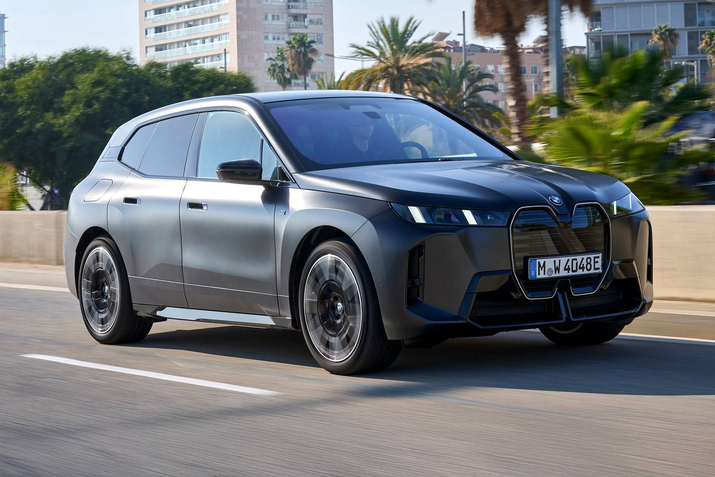 2026 BMW iX M70 4dr SUV AWD (electric DD)