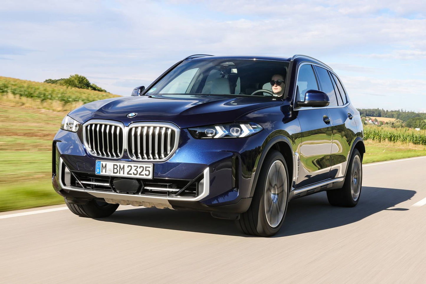 2026 BMW X5 M Competition 4dr SUV AWD (4.4L 8cyl Turbo gas/electric mild hybrid 8A)