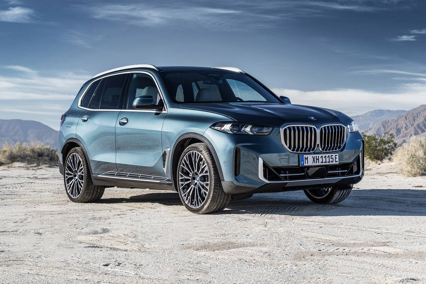 2026 BMW X5 M Competition 4dr SUV AWD (4.4L 8cyl Turbo gas/electric mild hybrid 8A)