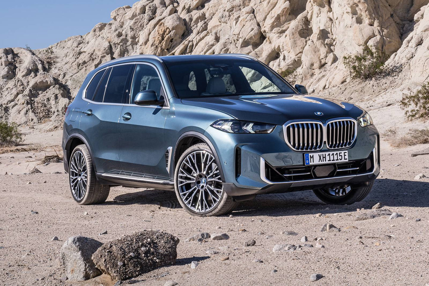 2026 BMW X5 M Competition 4dr SUV AWD (4.4L 8cyl Turbo gas/electric mild hybrid 8A)