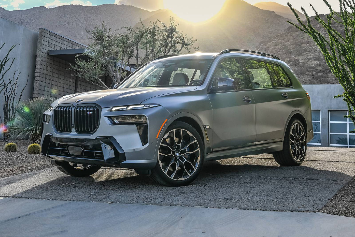 2026 BMW X7 xDrive40i 4dr SUV AWD (3.0L 6cyl Turbo gas/electric mild hybrid 8A)