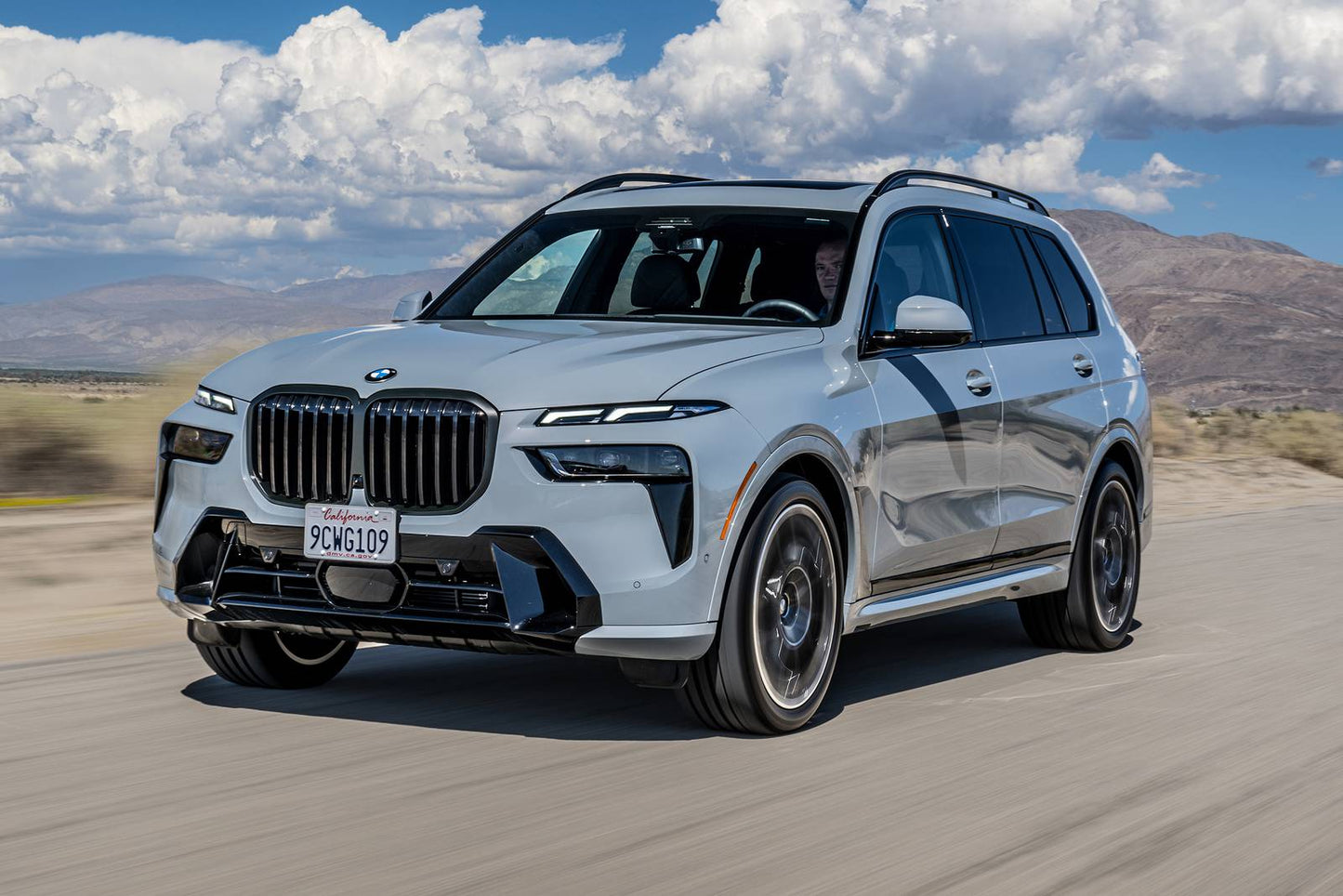 2026 BMW X7 xDrive40i 4dr SUV AWD (3.0L 6cyl Turbo gas/electric mild hybrid 8A)