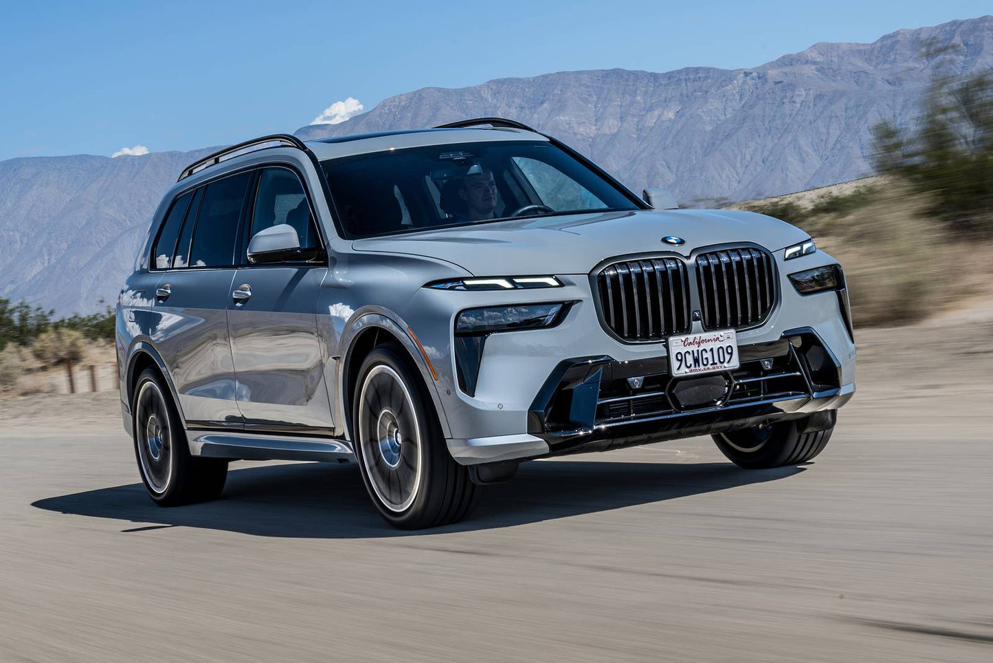 2026 BMW X7 xDrive40i 4dr SUV AWD (3.0L 6cyl Turbo gas/electric mild hybrid 8A)