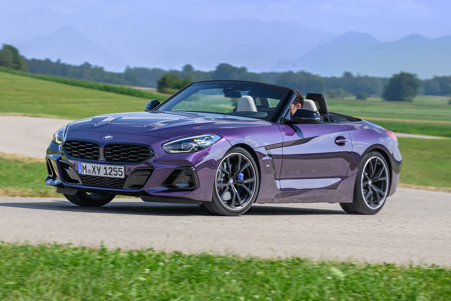 2026 BMW Z4 M40i 2dr Convertible (3.0L 6cyl Turbo 8A)