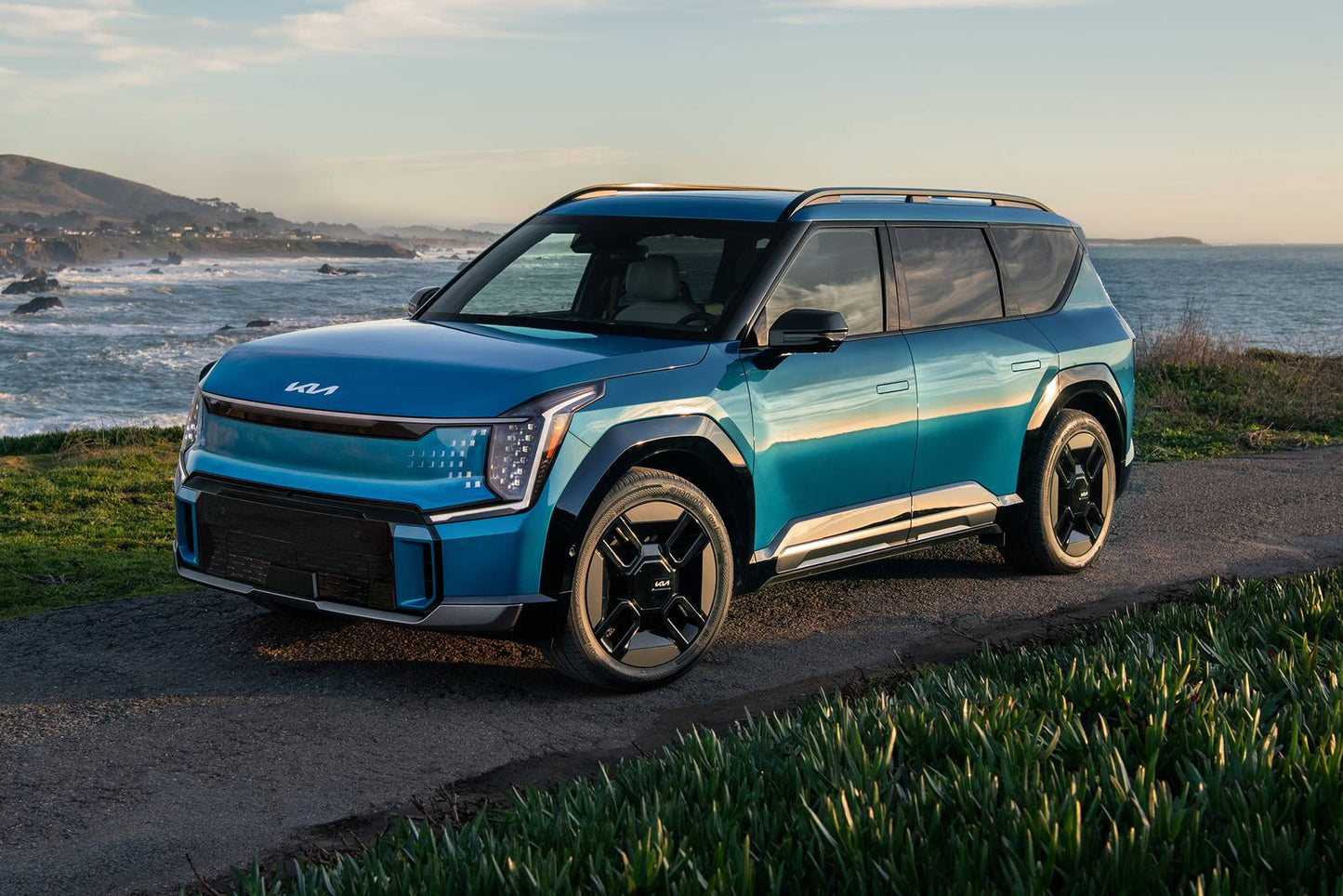 2026 Kia EV9 Light 4dr SUV (electric DD)