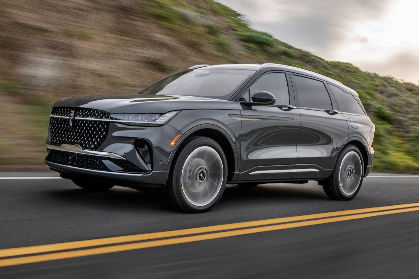 2026 Lincoln Nautilus Reserve 4dr SUV AWD (2.0L 4cyl Turbo 8A)