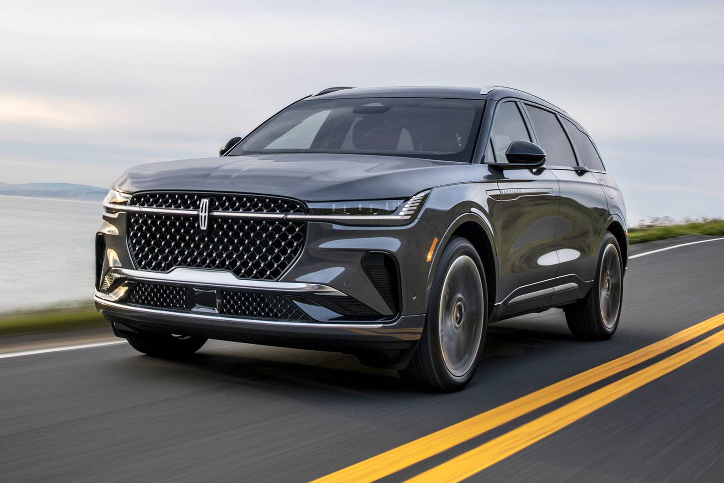 2026 Lincoln Nautilus Reserve 4dr SUV AWD (2.0L 4cyl Turbo 8A)