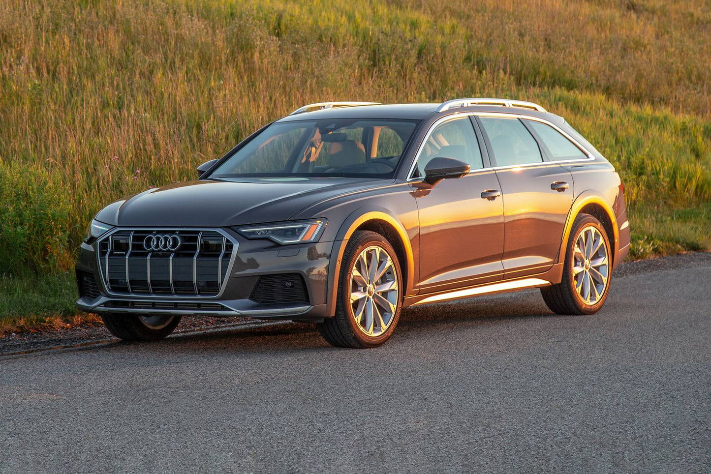 2025 Audi A6 allroad Prestige 4dr Wagon AWD w/55 TFSI (3.0L 6cyl Turbo gas/electric mild hybrid 7AM)