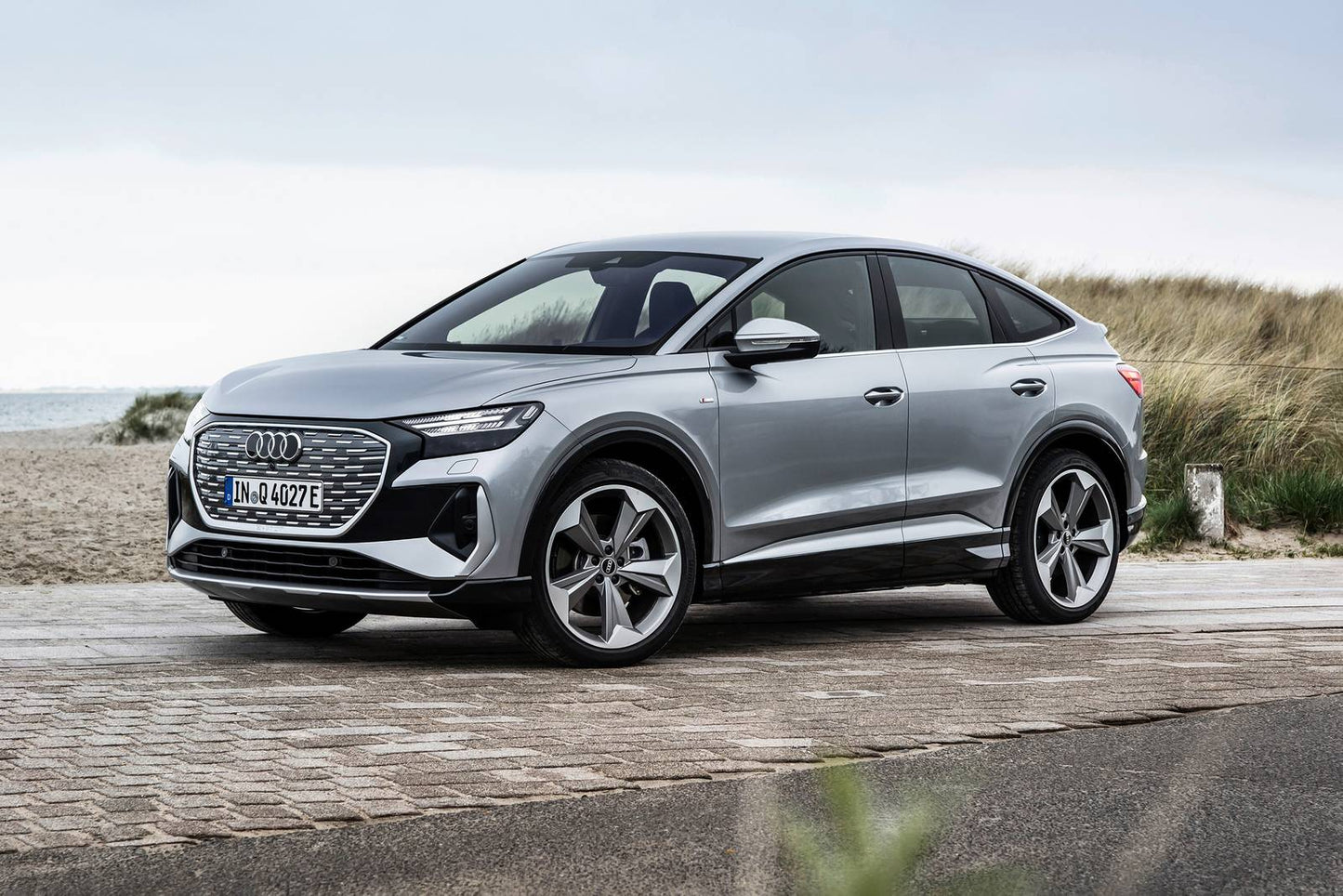 2025 Audi Q4 Sportback e-tron Premium Plus 4dr SUV AWD w/55 (electric DD)