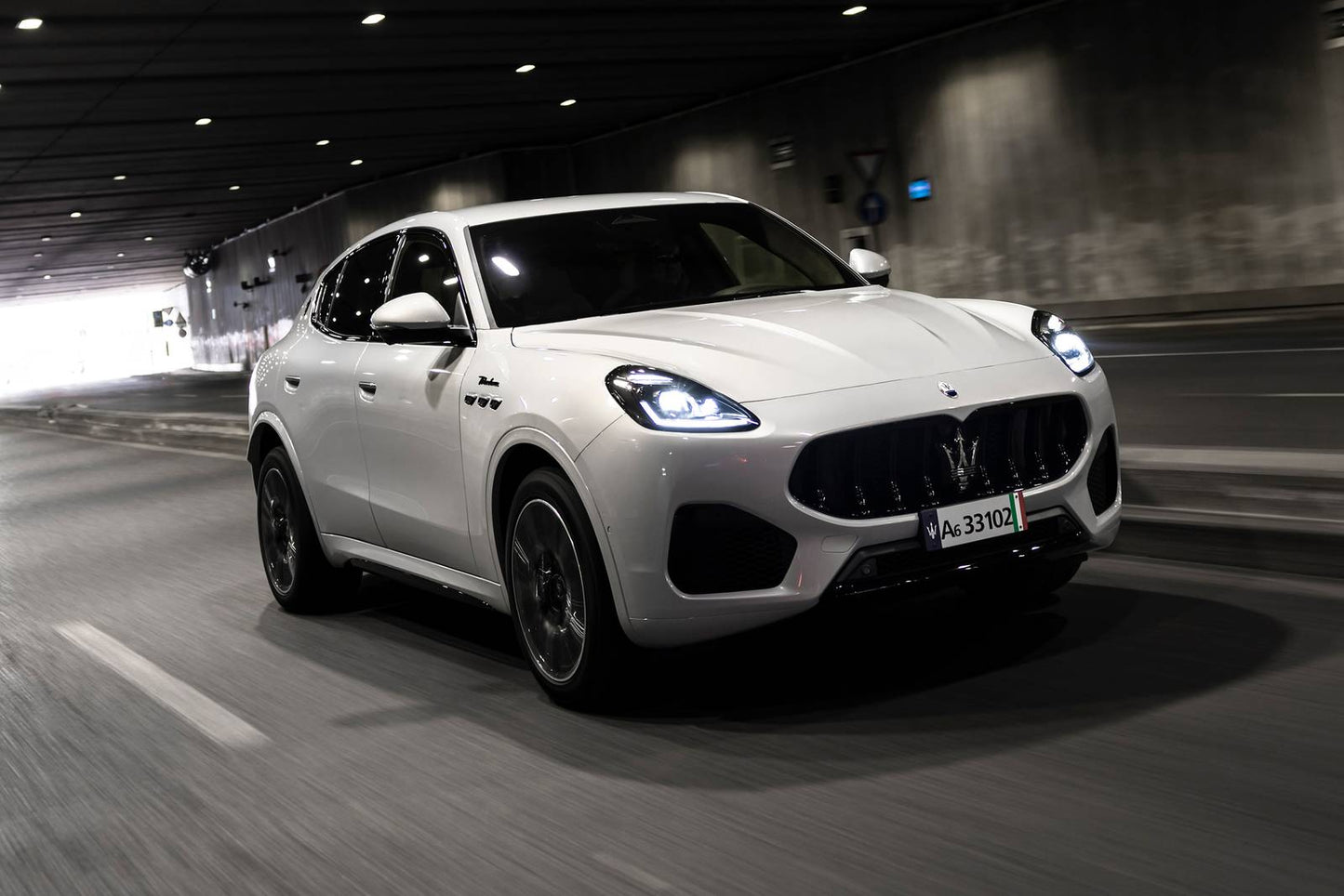 2024 Maserati Grecale Modena 4dr SUV AWD (2.0L 4cyl Turbo gas/electric mild hybrid 8A)