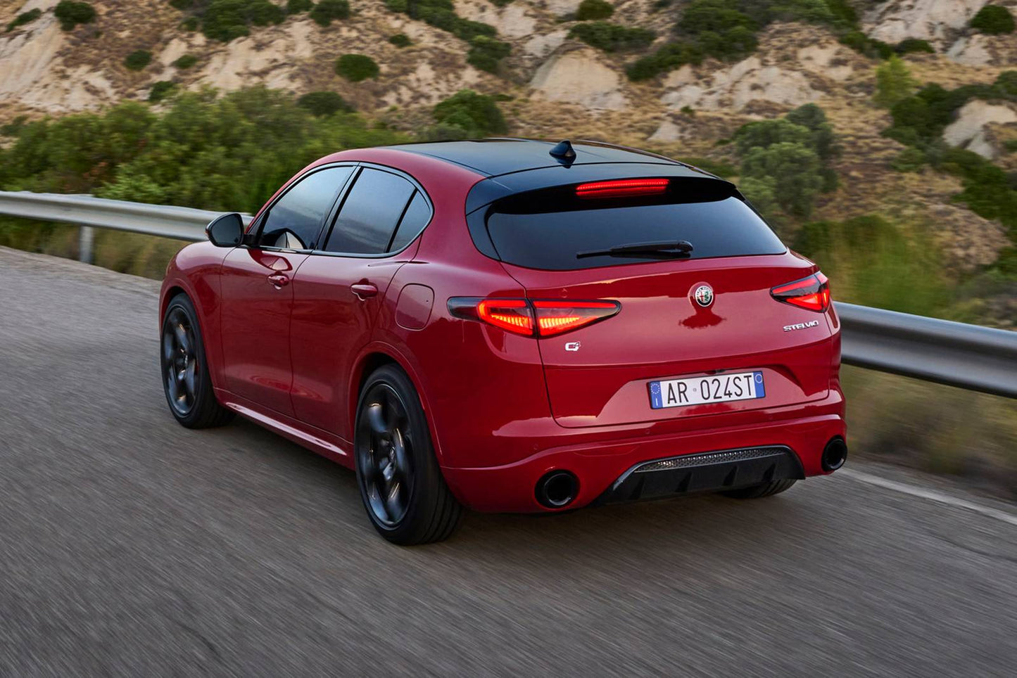 2025 Alfa Romeo Stelvio 4dr SUV AWD (2.0L 4cyl Turbo 8A)