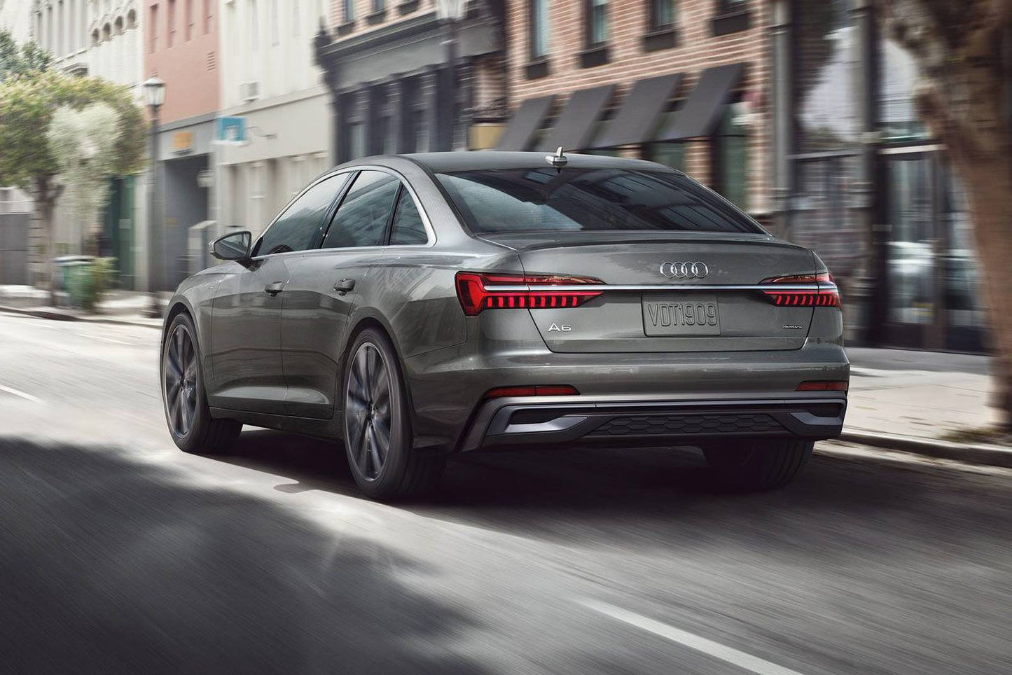2025 Audi A6 Premium Plus 4dr Sedan AWD w/55 TFSI (3.0L 6cyl Turbo gas/electric mild hybrid 7AM)