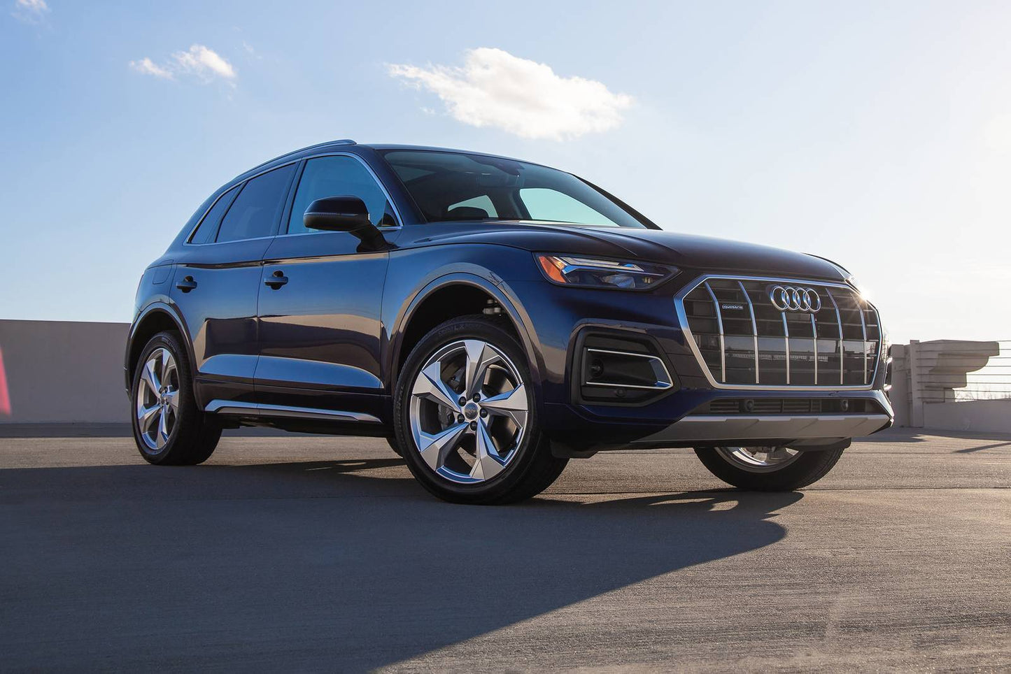 2025 Audi Q5 Prestige S line 4dr SUV AWD w/45 TFSI (2.0L 4cyl Turbo gas/electric mild hybrid 7AM)