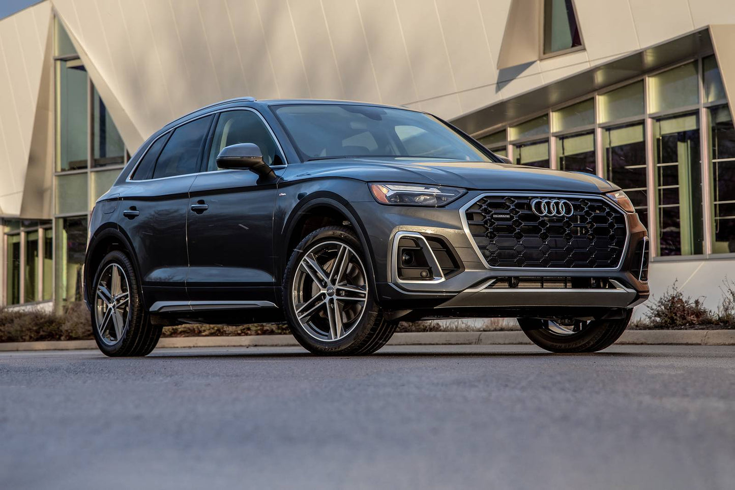 2025 Audi Q5 Premium Plus 4dr SUV AWD w/40 TFSI (2.0L 4cyl Turbo 7AM)