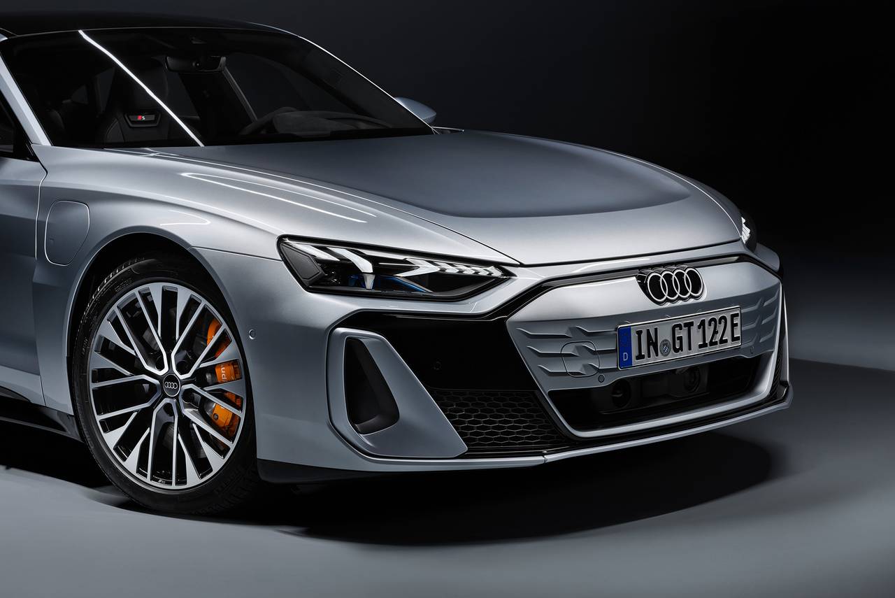 2025 Audi RS e-tron GT performance 4dr Sedan AWD (electric 2A)